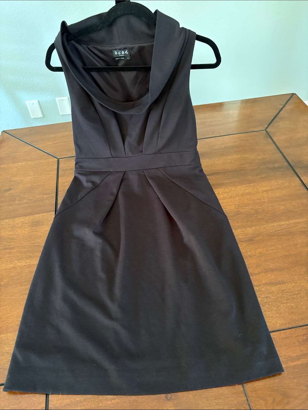 BCBG Paris Luxury Black Sleeveless A-Line above knee Dress